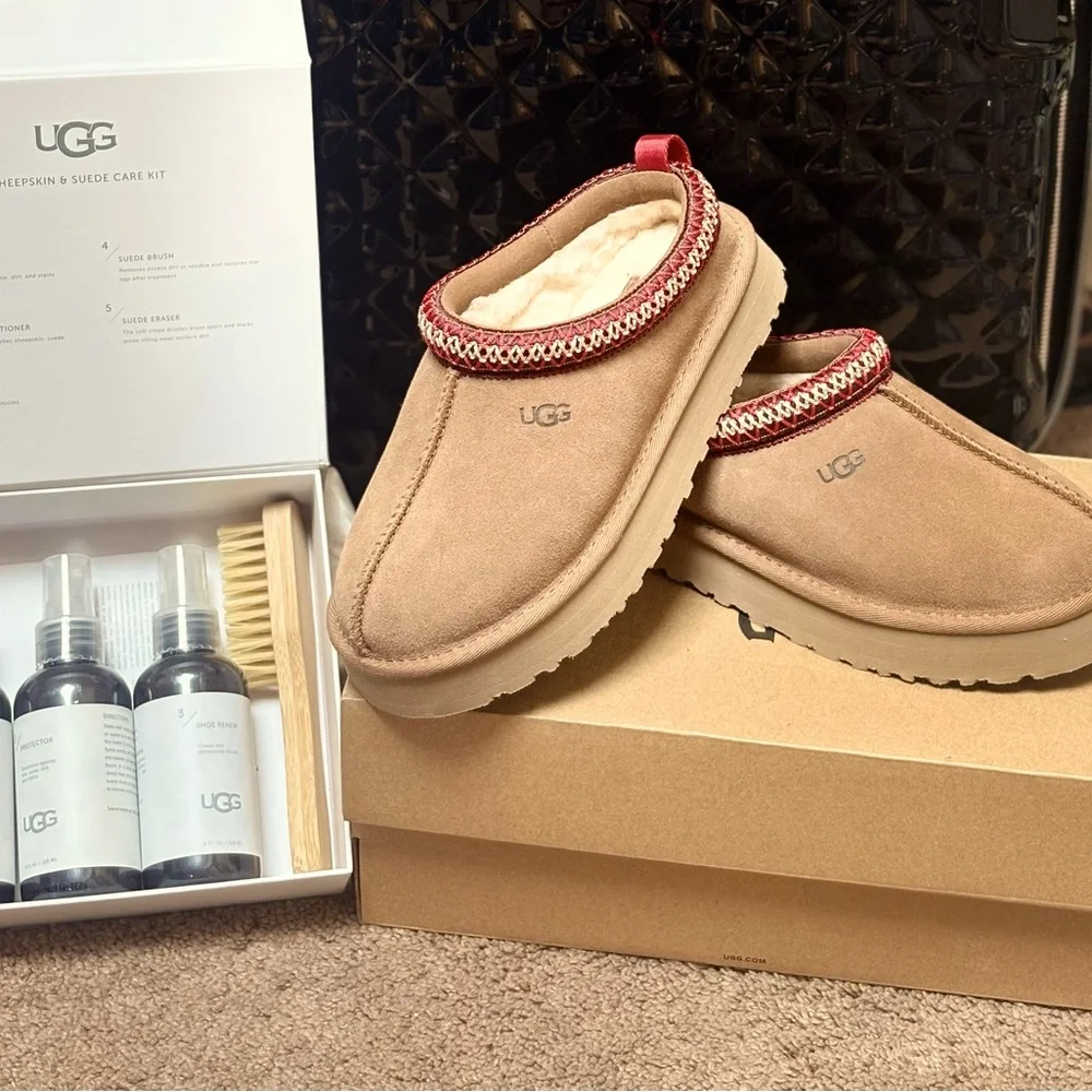 Brand New Tazz Uggs & Cleaning kit!